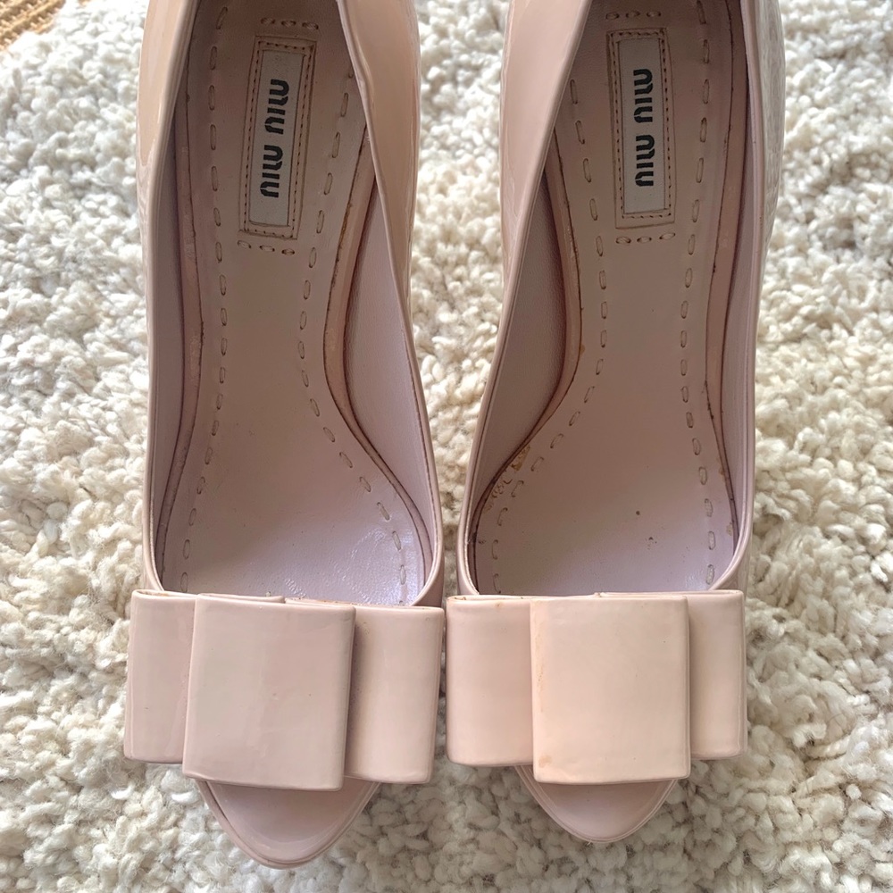 MIU MIU Feminine Neutral Heels